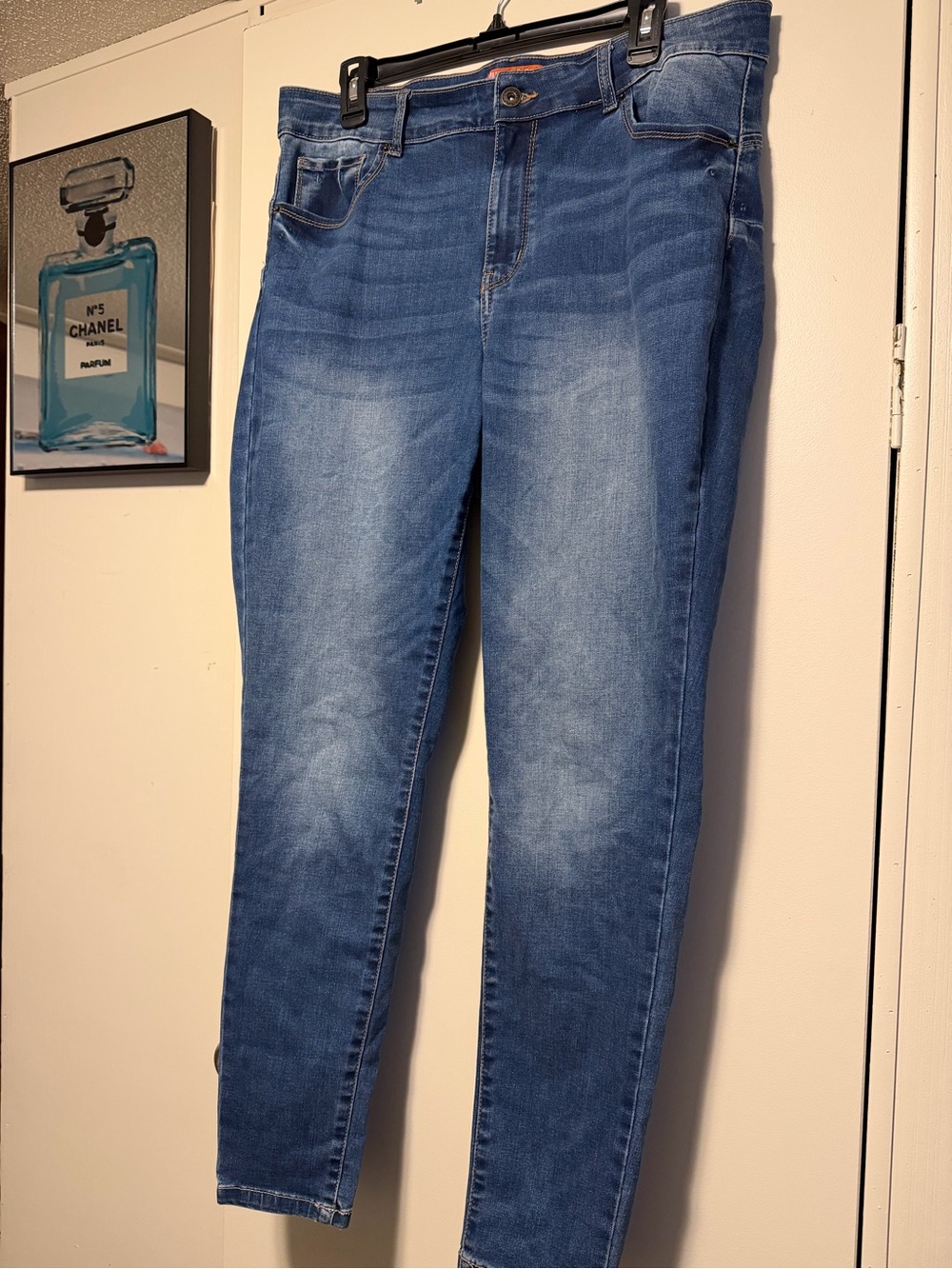 Wax Jean Classic Mid-Blue Skinny Jeans for Women
